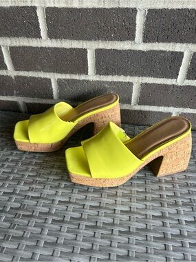 BAMBOO Women’s Neon Yellow Cork Block Heel Slide Sandals - Size 7.5